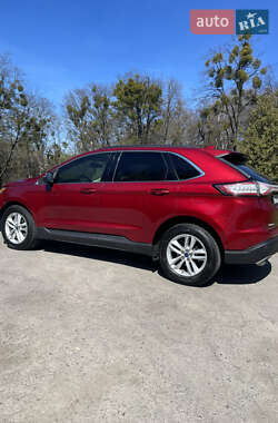 Внедорожник / Кроссовер Ford Edge 2015 в 