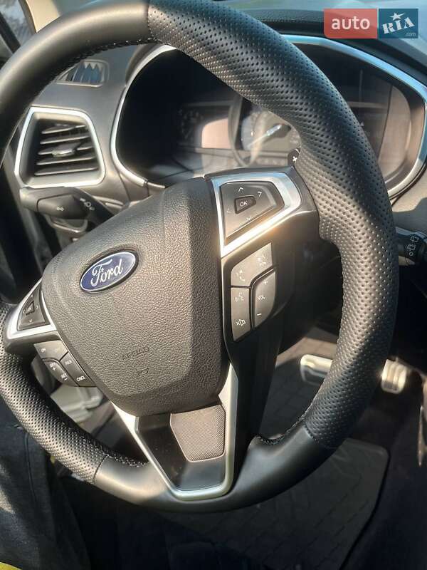 Внедорожник / Кроссовер Ford Edge 2016 в Киеве