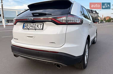Позашляховик / Кросовер Ford Edge 2018 в 