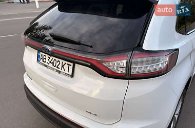 Позашляховик / Кросовер Ford Edge 2018 в 