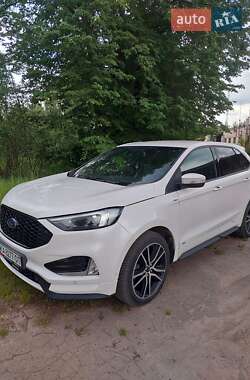 Позашляховик / Кросовер Ford Edge 2019 в 
