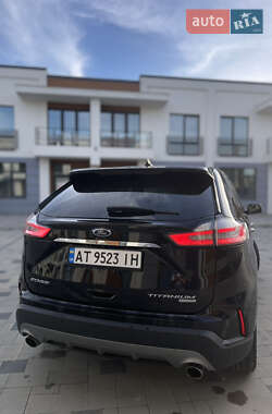 Позашляховик / Кросовер Ford Edge 2020 в 