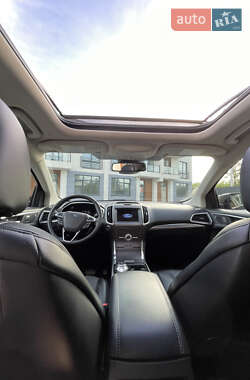Позашляховик / Кросовер Ford Edge 2020 в 