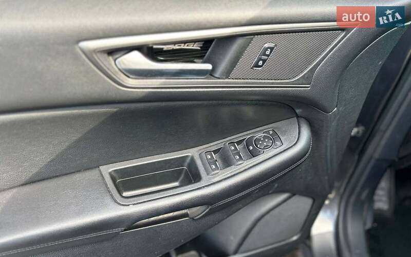 Позашляховик / Кросовер Ford Edge 2016 в Чернівцях