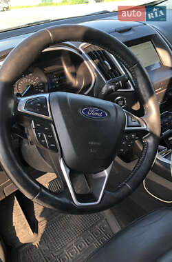 Внедорожник / Кроссовер Ford Edge 2016 в 