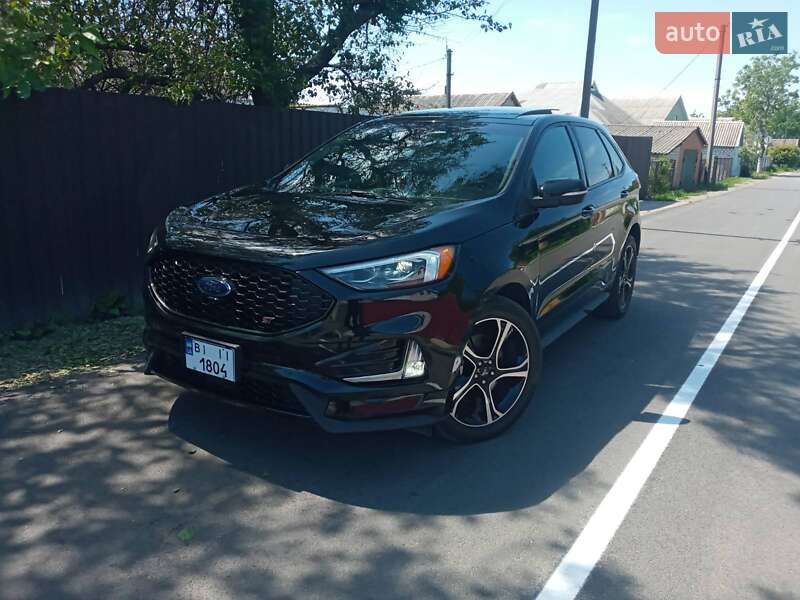 Позашляховик / Кросовер Ford Edge 2019 в 