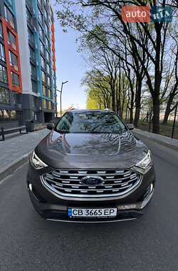 Внедорожник / Кроссовер Ford Edge 2019 в 