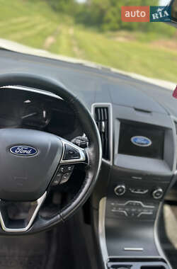 Внедорожник / Кроссовер Ford Edge 2019 в 