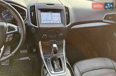 Внедорожник / Кроссовер Ford Edge 2016 в 
