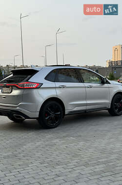 Внедорожник / Кроссовер Ford Edge 2015 в 
