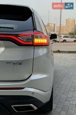 Внедорожник / Кроссовер Ford Edge 2015 в 