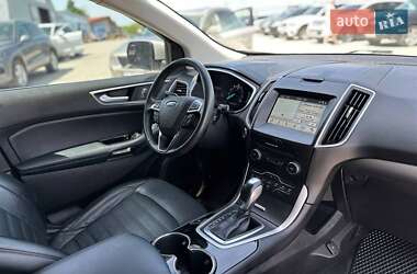 Позашляховик / Кросовер Ford Edge 2018 в 
