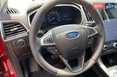 Позашляховик / Кросовер Ford Edge 2021 в 