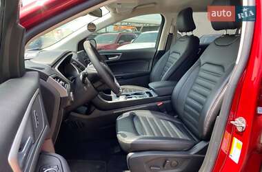 Позашляховик / Кросовер Ford Edge 2021 в 