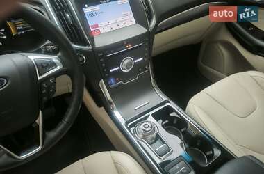Внедорожник / Кроссовер Ford Edge 2019 в 