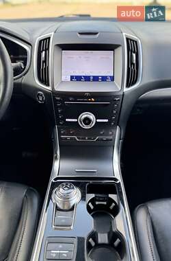 Внедорожник / Кроссовер Ford Edge 2019 в 