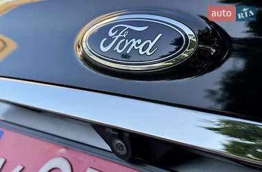 Внедорожник / Кроссовер Ford Edge 2020 в 