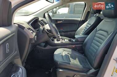 Позашляховик / Кросовер Ford Edge 2016 в 