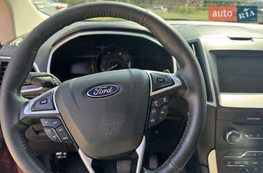 Внедорожник / Кроссовер Ford Edge 2016 в 