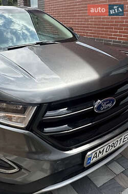 Внедорожник / Кроссовер Ford Edge 2017 в 