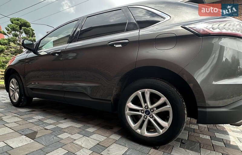 Внедорожник / Кроссовер Ford Edge 2017 в Звягеле