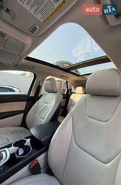 Внедорожник / Кроссовер Ford Edge 2015 в 