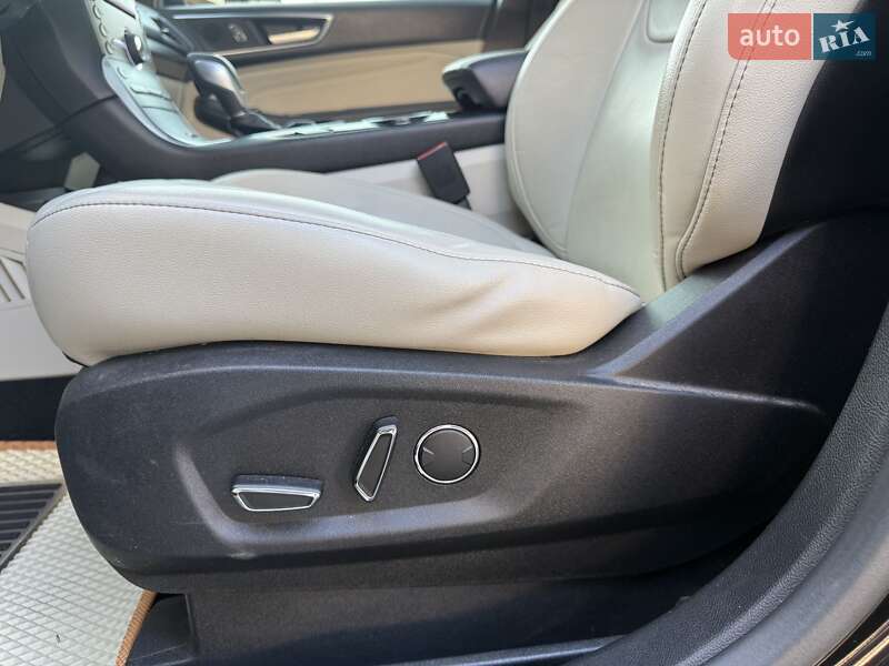 Внедорожник / Кроссовер Ford Edge 2015 в Запорожье