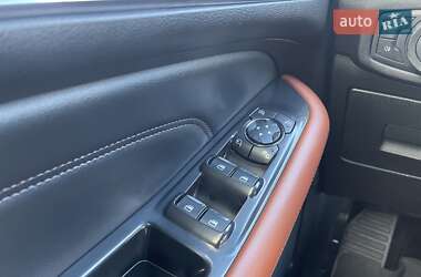 Позашляховик / Кросовер Ford Edge 2016 в 
