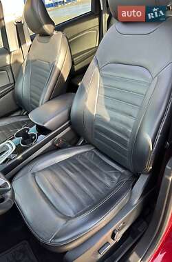 Внедорожник / Кроссовер Ford Edge 2017 в 
