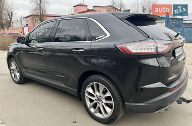 Внедорожник / Кроссовер Ford Edge 2015 в 