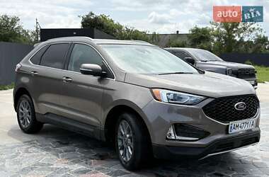 Внедорожник / Кроссовер Ford Edge 2019 в 