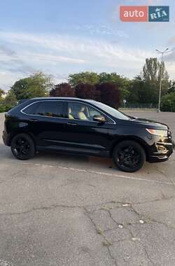 Внедорожник / Кроссовер Ford Edge 2015 в 