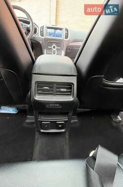 Внедорожник / Кроссовер Ford Edge 2018 в 