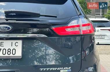 Внедорожник / Кроссовер Ford Edge 2019 в 