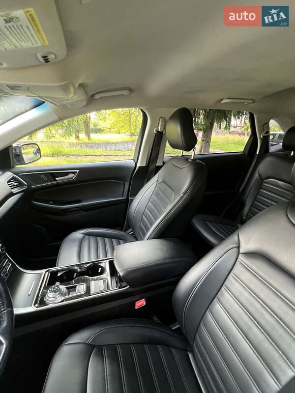 Внедорожник / Кроссовер Ford Edge 2019 в Дубно