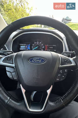Внедорожник / Кроссовер Ford Edge 2019 в 
