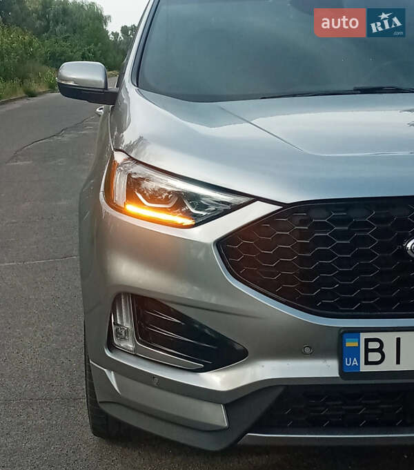 Внедорожник / Кроссовер Ford Edge 2022 в 