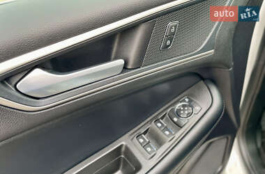Внедорожник / Кроссовер Ford Edge 2022 в 