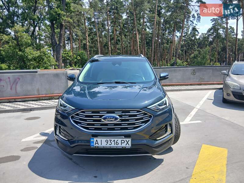 Внедорожник / Кроссовер Ford Edge 2018 в 