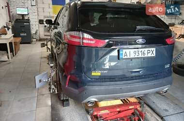 Внедорожник / Кроссовер Ford Edge 2018 в 