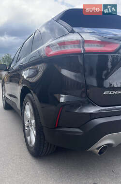 Внедорожник / Кроссовер Ford Edge 2019 в 