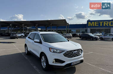 Позашляховик / Кросовер Ford Edge 2019 в 