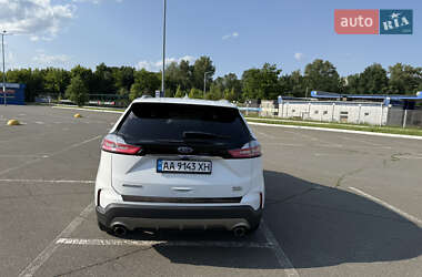 Позашляховик / Кросовер Ford Edge 2019 в 