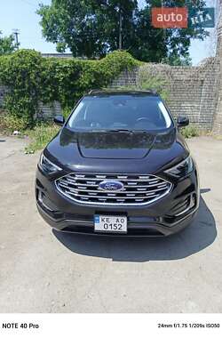 Внедорожник / Кроссовер Ford Edge 2022 в 