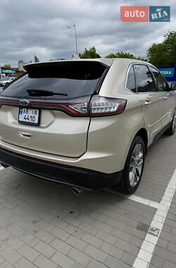 Внедорожник / Кроссовер Ford Edge 2017 в 