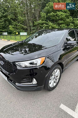Внедорожник / Кроссовер Ford Edge 2019 в 