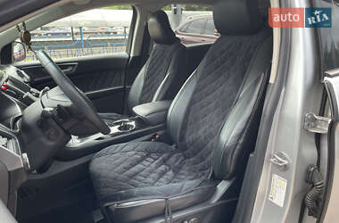 Внедорожник / Кроссовер Ford Edge 2016 в 