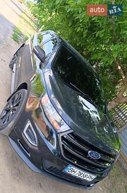 Внедорожник / Кроссовер Ford Edge 2016 в 