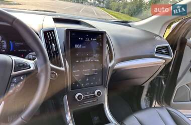 Внедорожник / Кроссовер Ford Edge 2022 в 