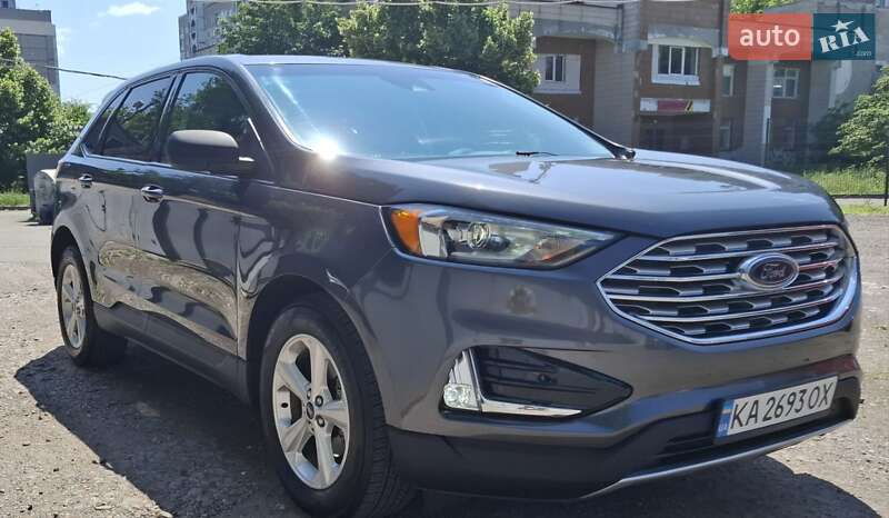Внедорожник / Кроссовер Ford Edge 2019 в 